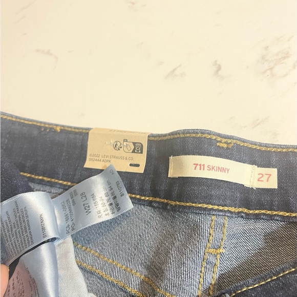 Levi’s 711 Skinny Jeans - Picture 8 of 9